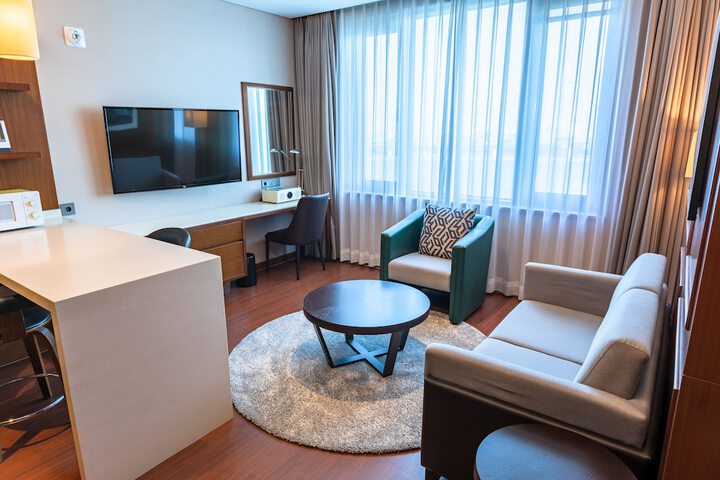 Room 34 of 72