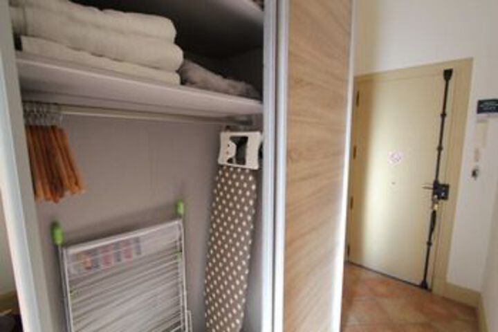 Room 13 of 30