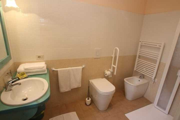 Room 47 of 87