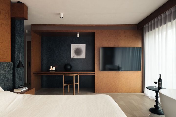 Room 9 of 158