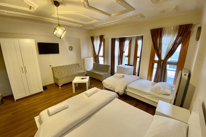 Room 5 of 21