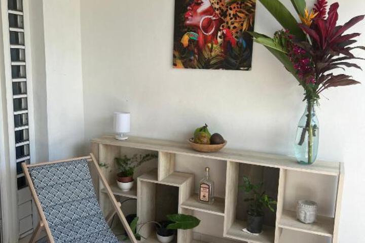 Room 3 of 7