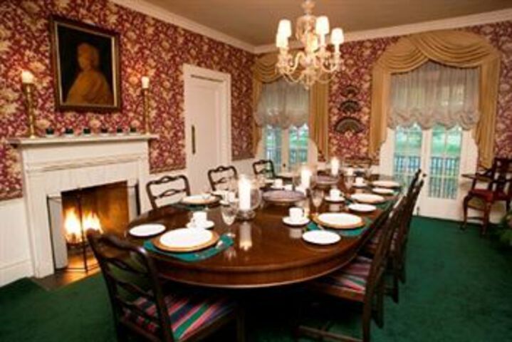 Dining 56 of 57