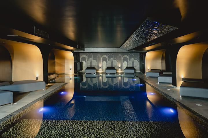 Pool 71 of 97