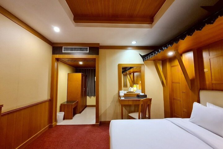 Room 13 of 40