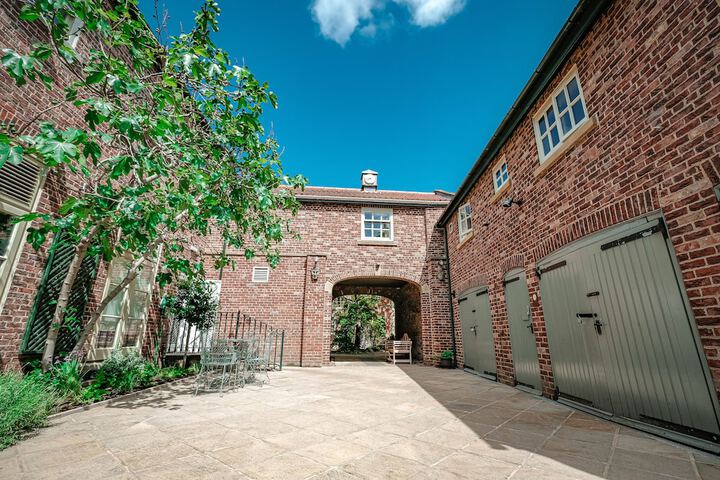 Terrace/Patio 55 of 206