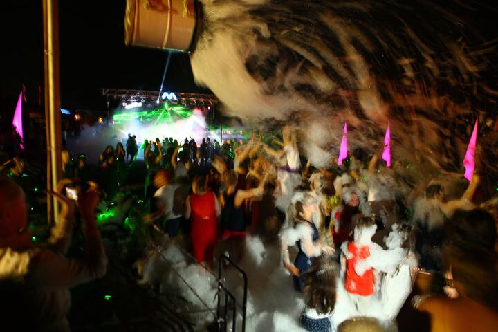 Entertainment 33 of 47