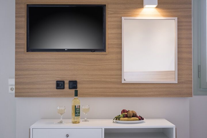 Room 8 of 36