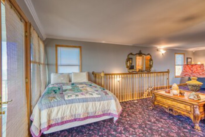 Room 25 of 27