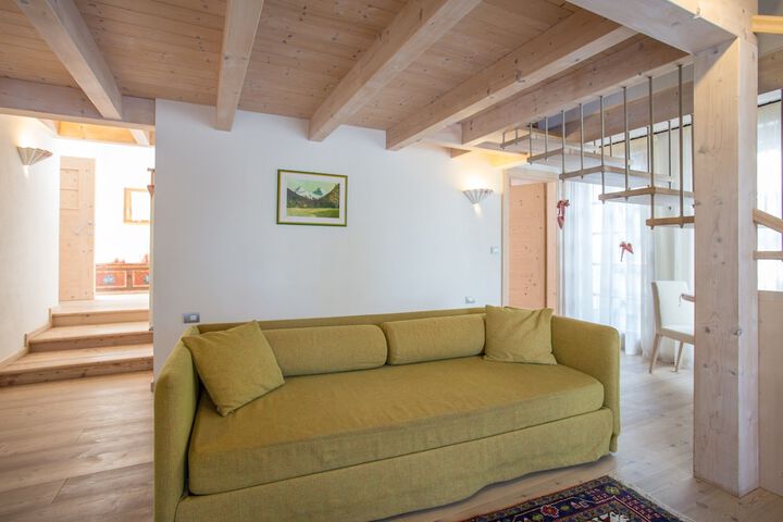 Room 4 of 44