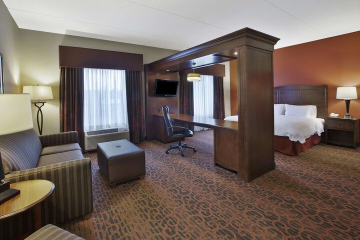 1 King Bed (1 of 19)