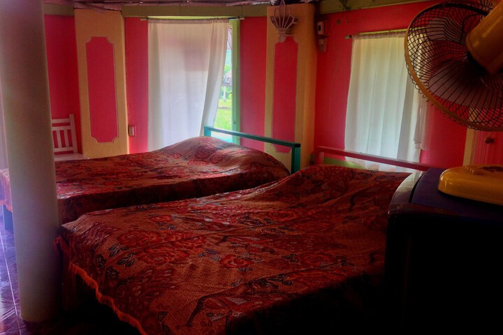 Room 28 of 74