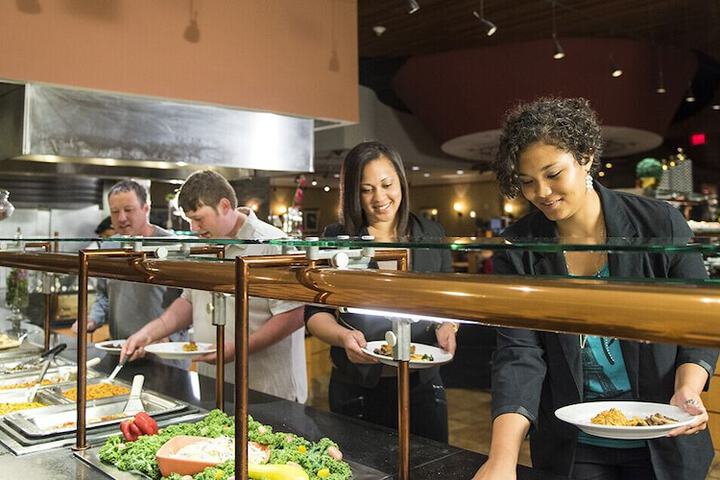 Dining 40 of 42