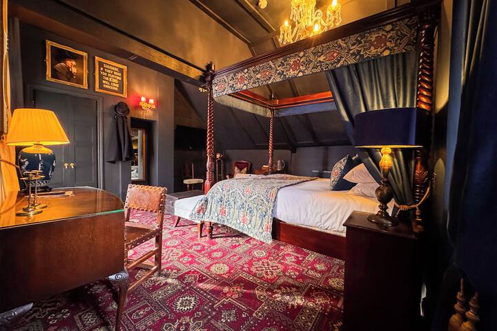 Room 14 of 31