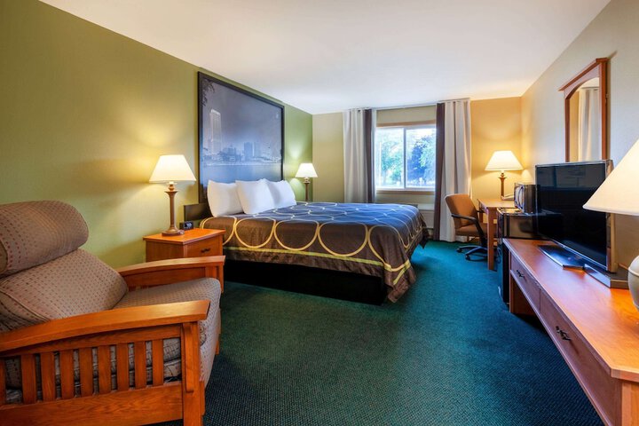 1 King Bed (11 of 11)