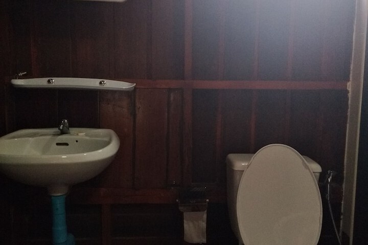 Room 14 of 15