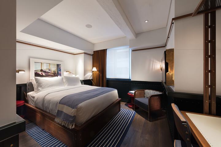 Room 8 of 36