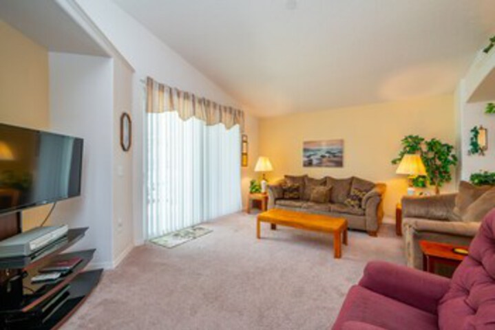 Room 90 of 253