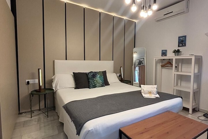 Room 11 of 52
