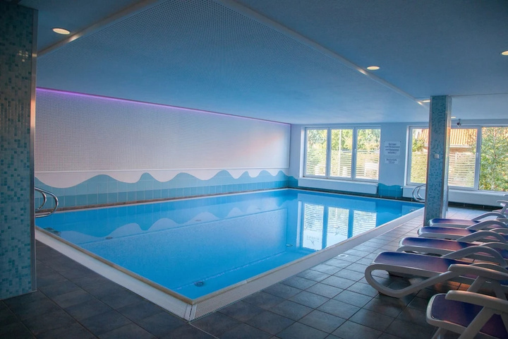 Pool 6 of 13