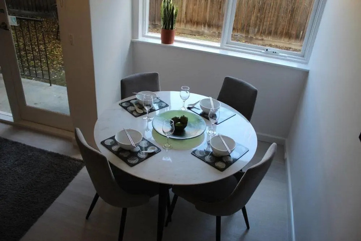 Dining 15 of 15