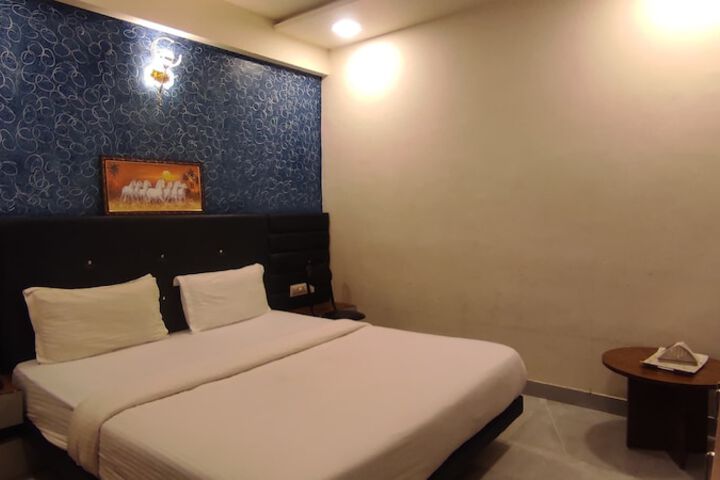 Room 10 of 44