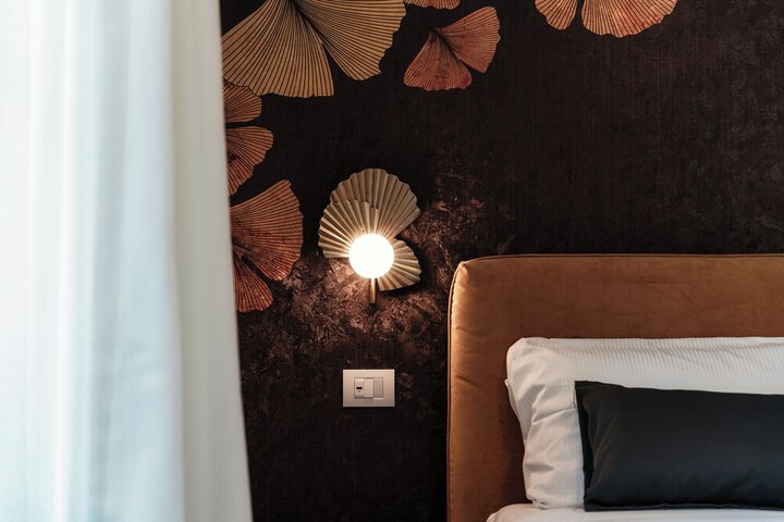 Room 12 of 193