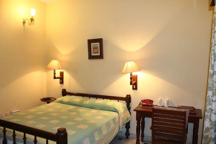 Room 7 of 39