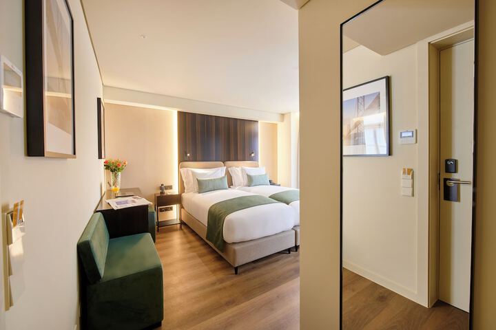 Room 17 of 70