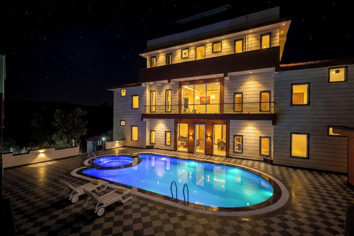 Pool 12 of 25