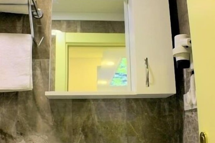 Room 19 of 29