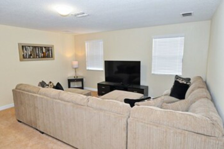 Room 18 of 25