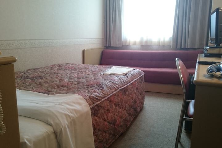 Room 12 of 53