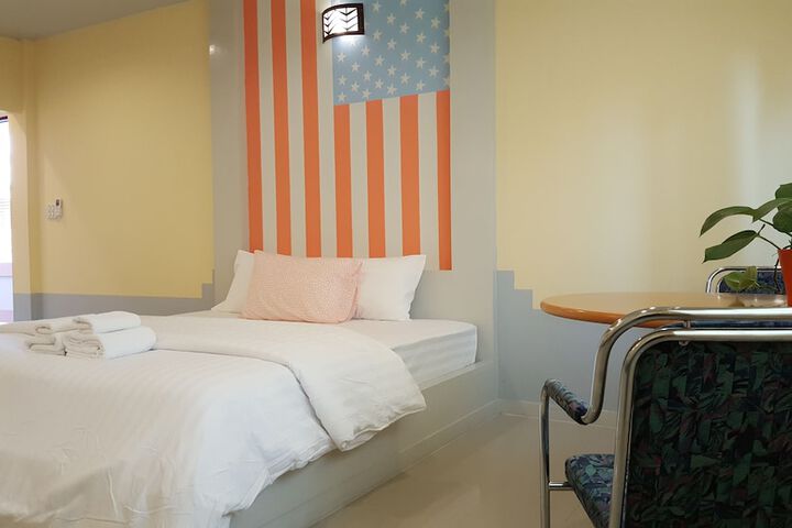 Room 33 of 92