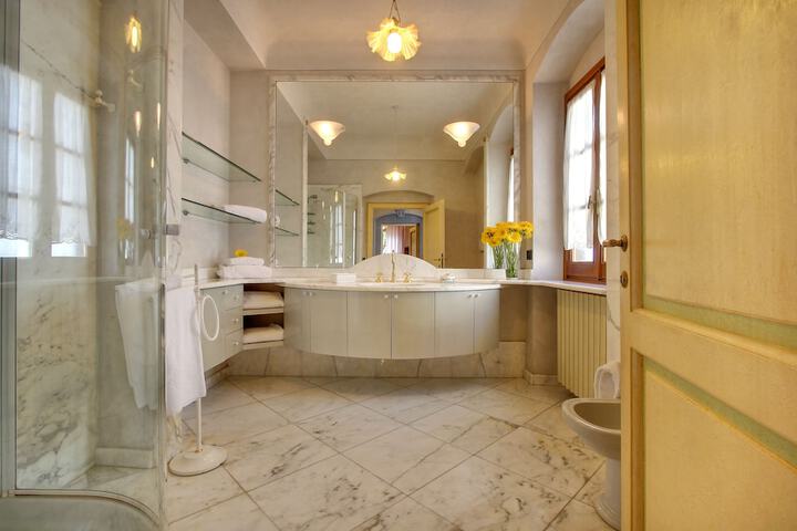 Bath Photo