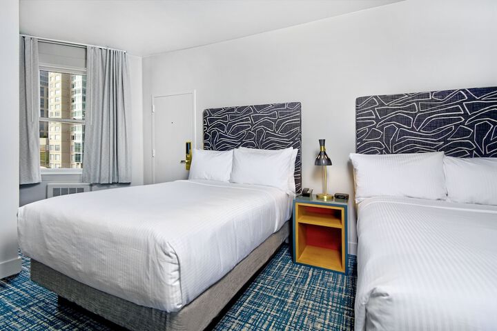 Courtyard Executive 2 Double Beds (3 of 12)