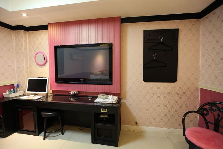 Room 14 of 52