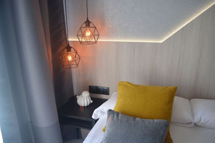 Room 25 of 47
