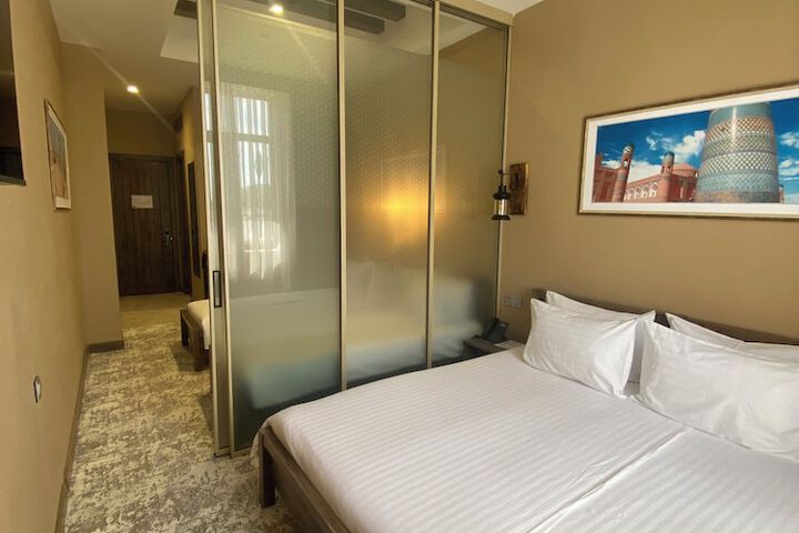 Room 11 of 85