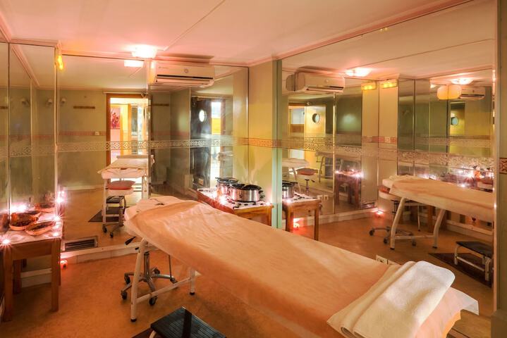Spa 20 of 34