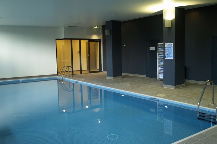 Pool Hotel