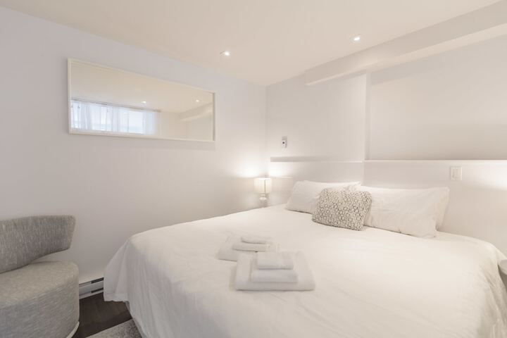 Room 105 of 197
