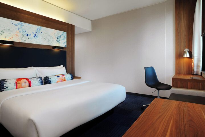 Room 5 of 39