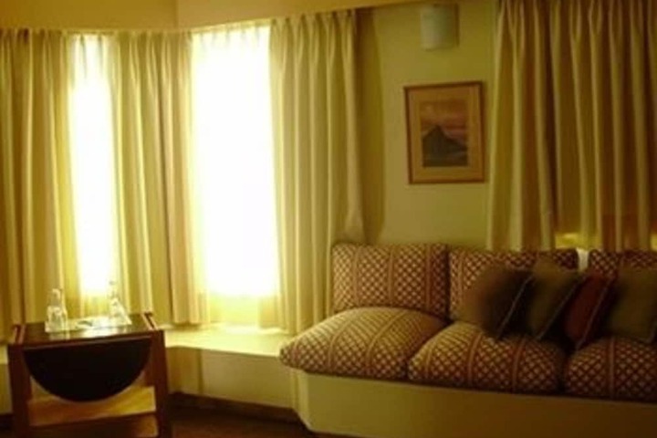 Room 15 of 33
