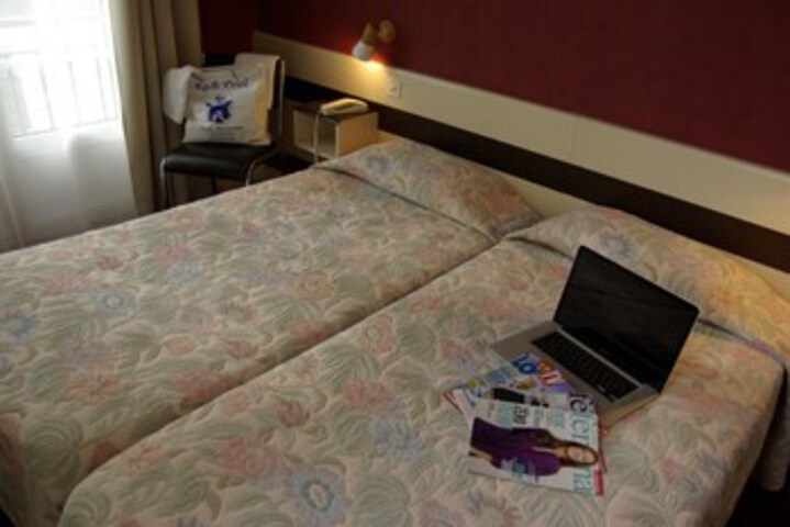 Room 13 of 23