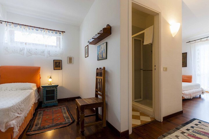 Room 7 of 60