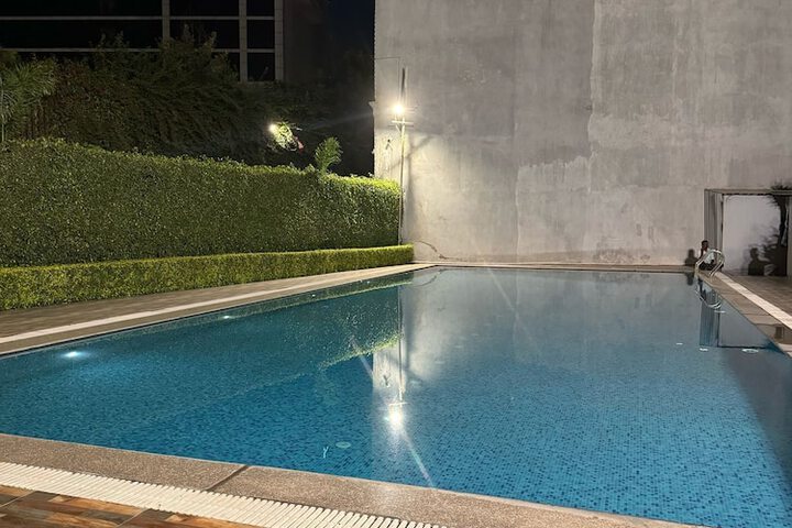 Pool 25 of 54