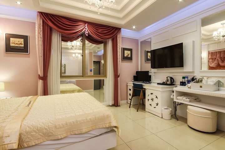 Room 21 of 42