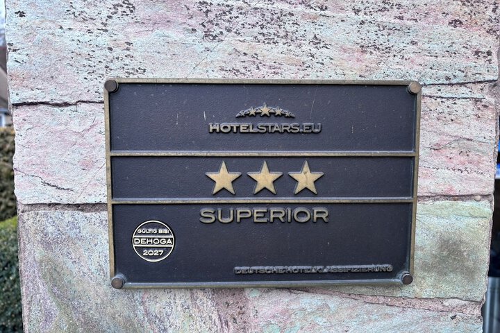Hotel 75 of 81