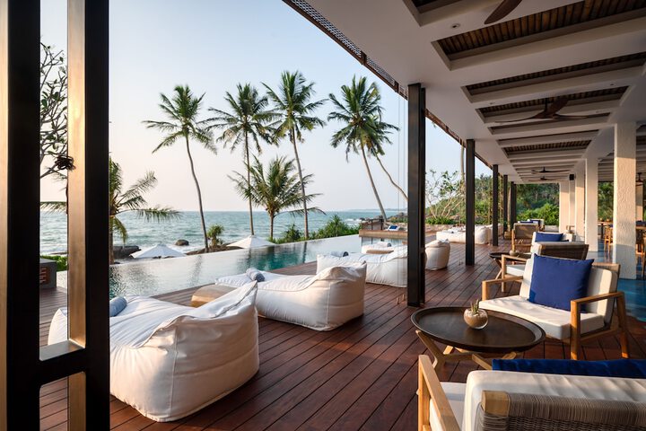Sundeck 45 of 51